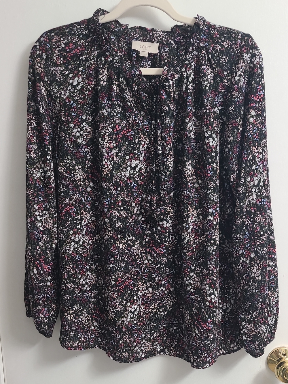 Loft Outlet Women's Versatile Relaxed Casual Style Black multicolor Floral Sz M